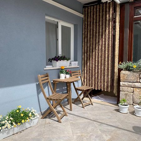 Stonehouse Vis Apartamento Exterior foto