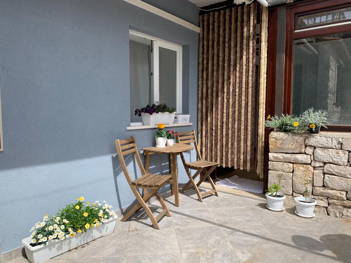 Stonehouse Vis Apartamento Exterior foto